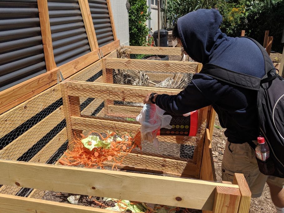 table-to-farm - 2019.05.17_first-compost-drop-off_student-George_2_K-Riley-910x683-1